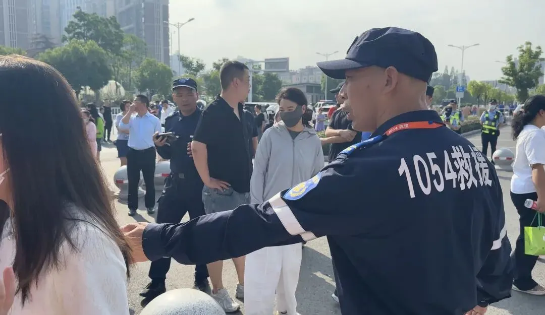 现场直击!滁州中考,开考!-第34张图片-四季读书网