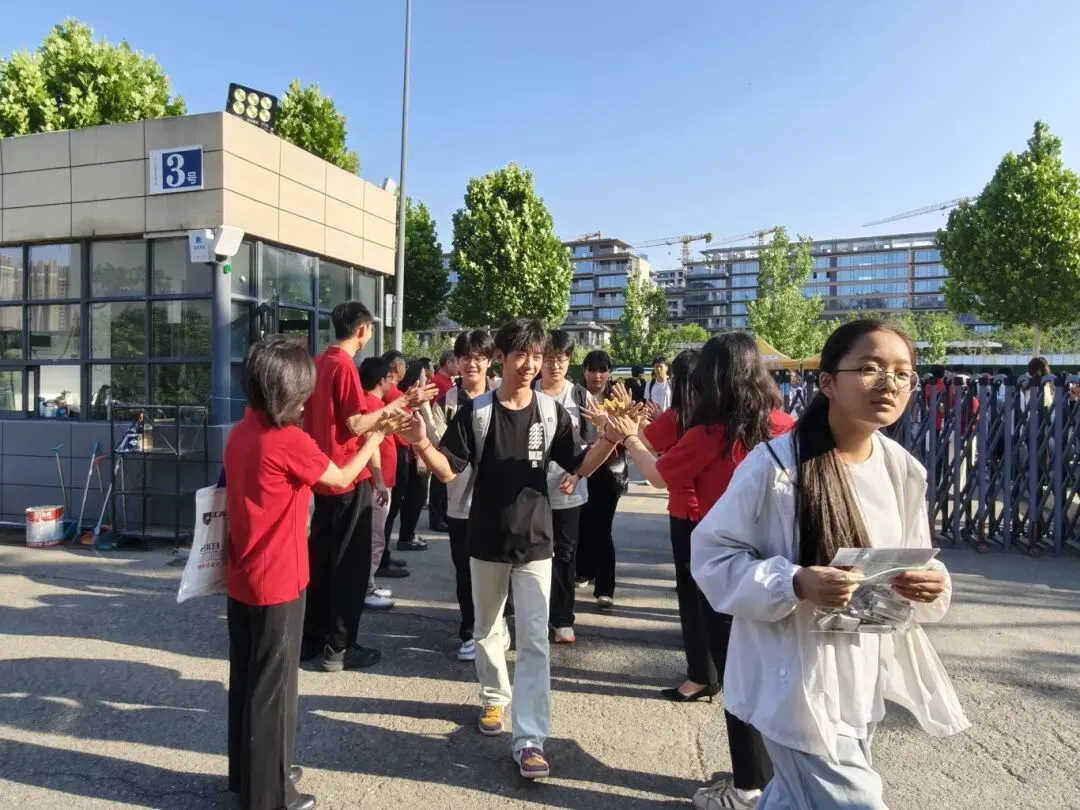 中考首日��他们的夏天,从这场奔赴开始→-第14张图片-四季读书网 中考首日��他们的夏天,从这场奔赴开始→-第14张图片-四季读书网