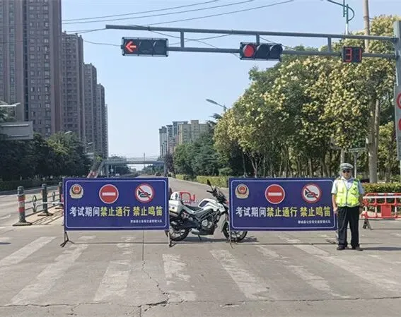 中考首日,亳州交警全力守护青春赶考路!| 护航中考 交警同行-第11张图片-四季读书网