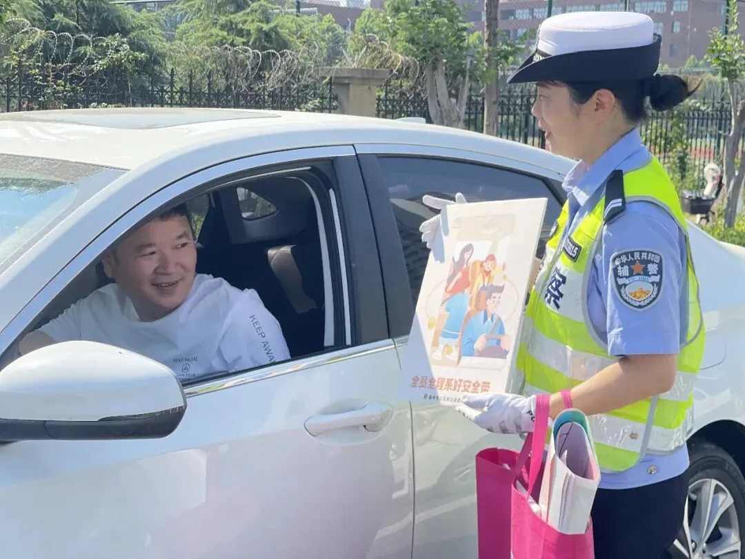 中考首日,亳州交警全力守护青春赶考路!| 护航中考 交警同行-第18张图片-四季读书网