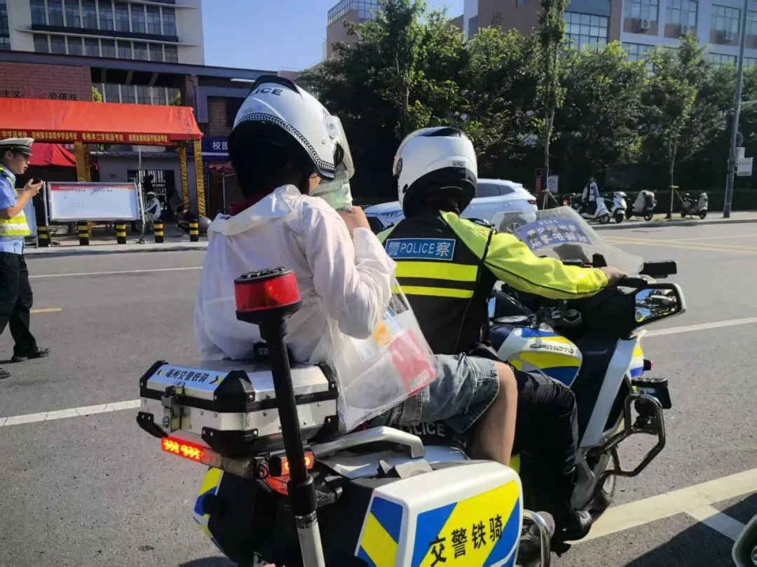 中考首日,亳州交警全力守护青春赶考路!| 护航中考 交警同行-第24张图片-四季读书网