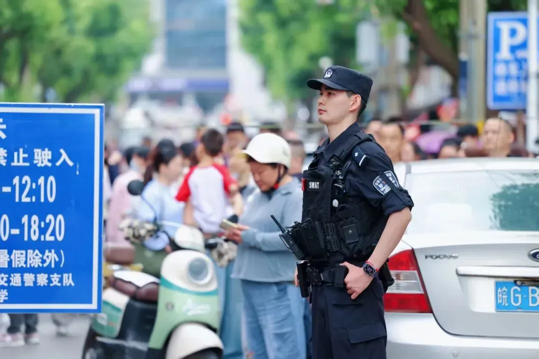 中考首日,铜陵公安再启护航模式!-第7张图片-四季读书网 中考首日,铜陵公安再启护航模式!-第7张图片-四季读书网