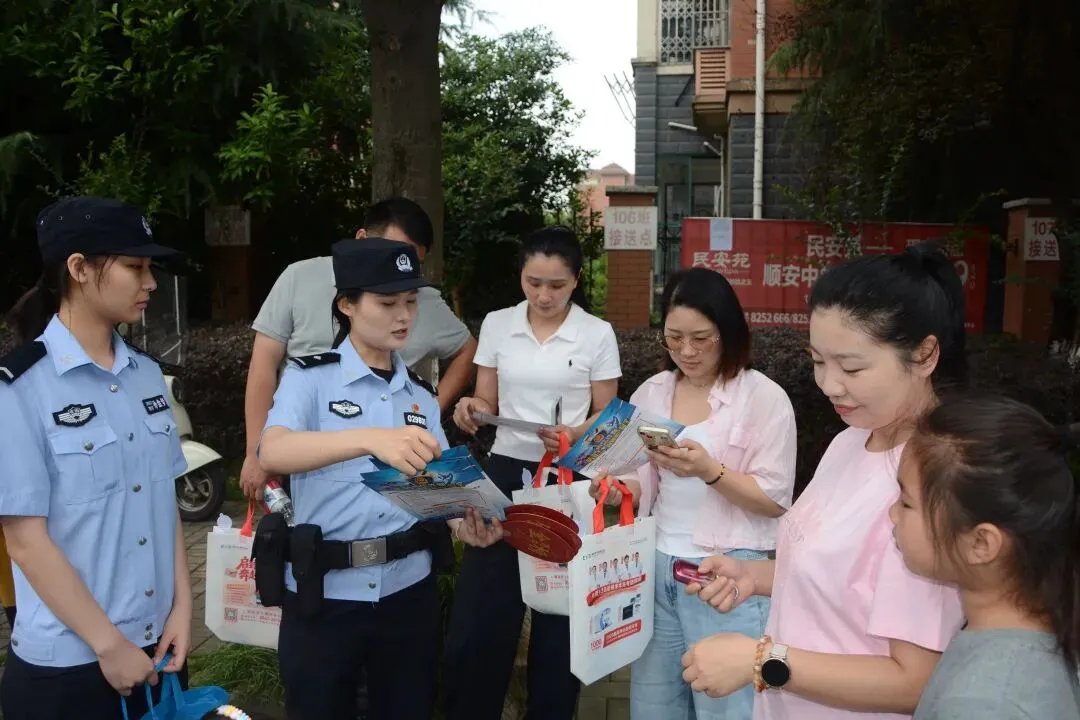 中考首日,铜陵公安再启护航模式!-第20张图片-四季读书网 中考首日,铜陵公安再启护航模式!-第20张图片-四季读书网