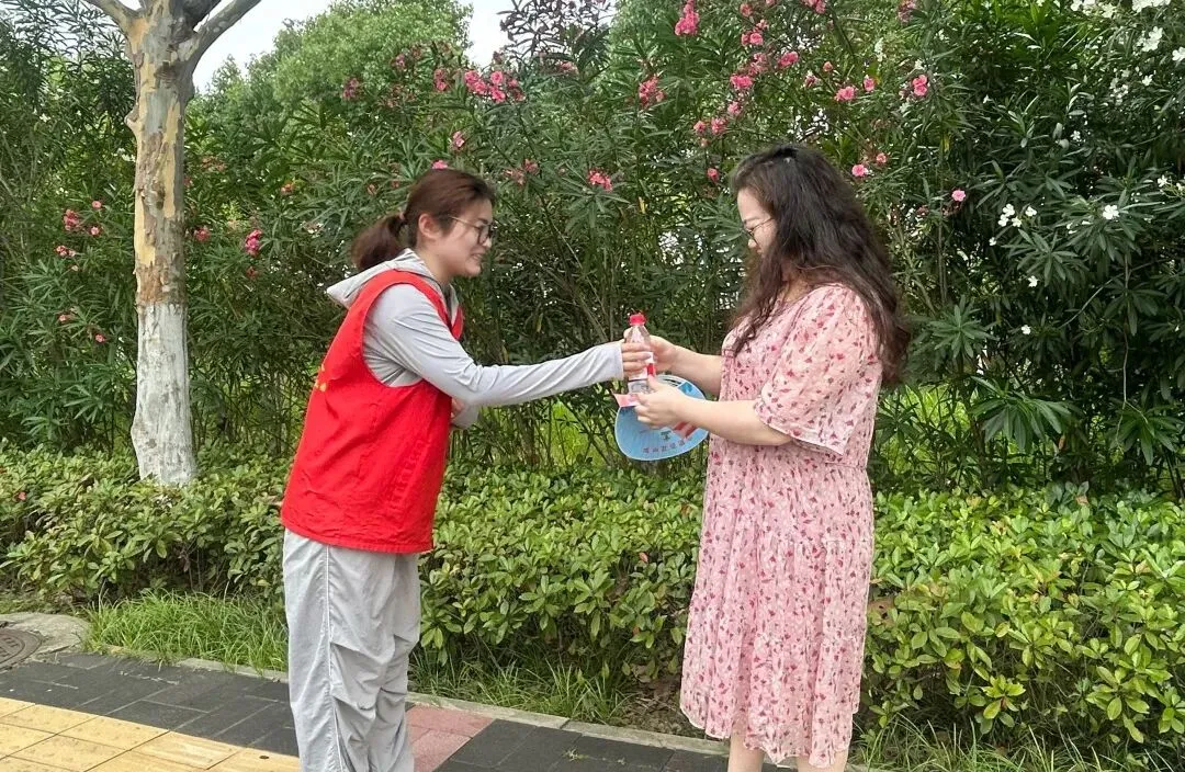 【党团动态】倾心护航 逐梦中考——合肥幼教集团实验幼儿园团支部开展助力活动-第13张图片-四季读书网
