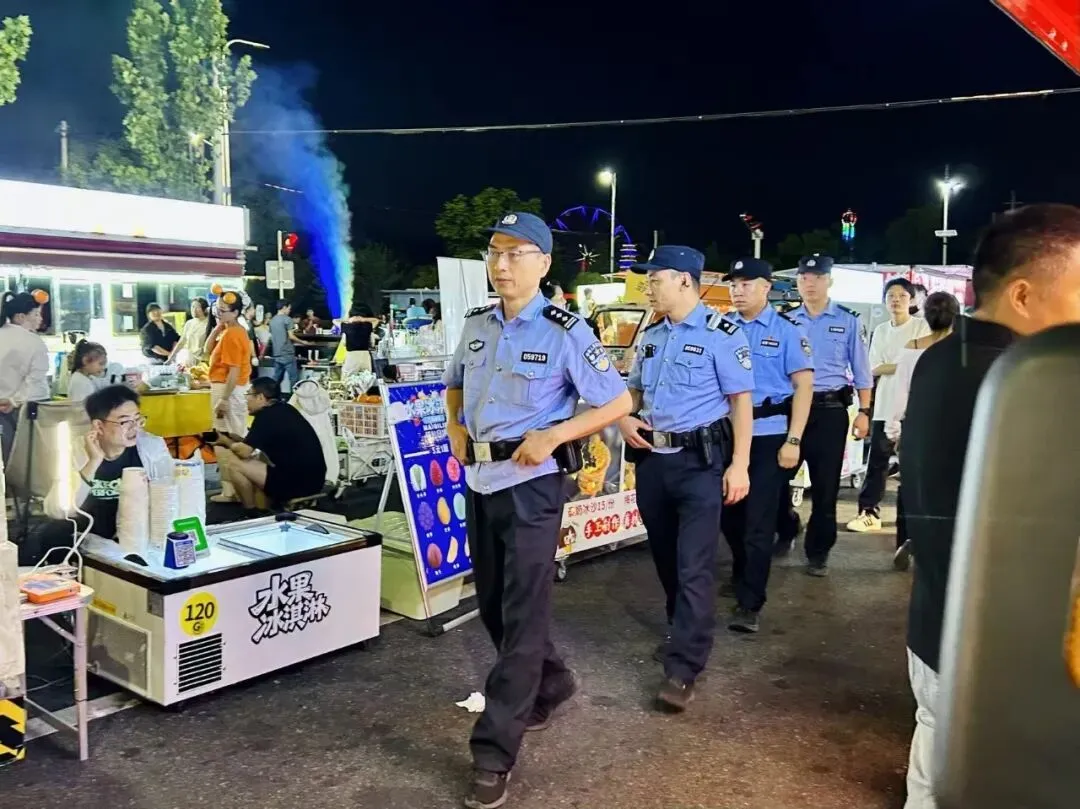 中考首日,宣城公安再启护航模式!-第5张图片-四季读书网 中考首日,宣城公安再启护航模式!-第5张图片-四季读书网