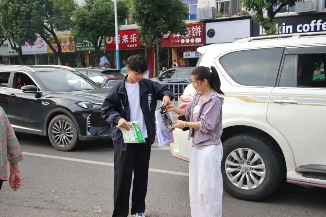 中考首日 加油!10041名庐江少年!-第15张图片-四季读书网