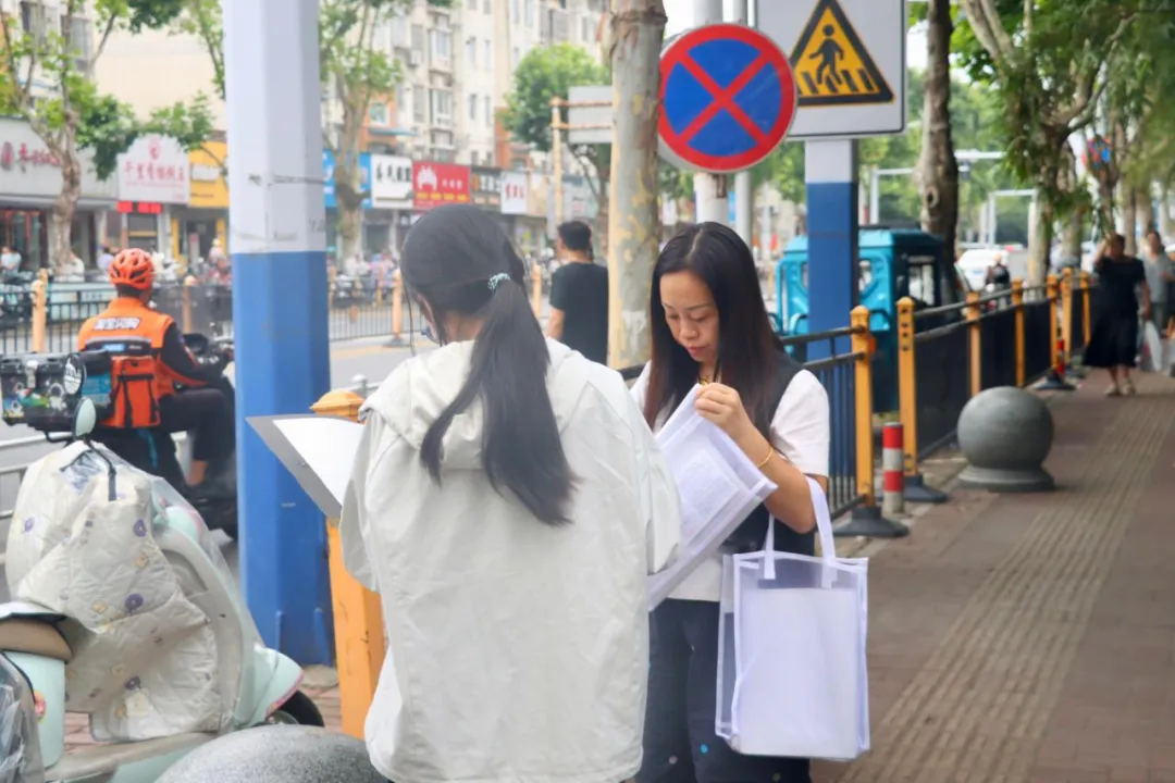 加油,少年!中考首日,一起看现场→-第9张图片-四季读书网
