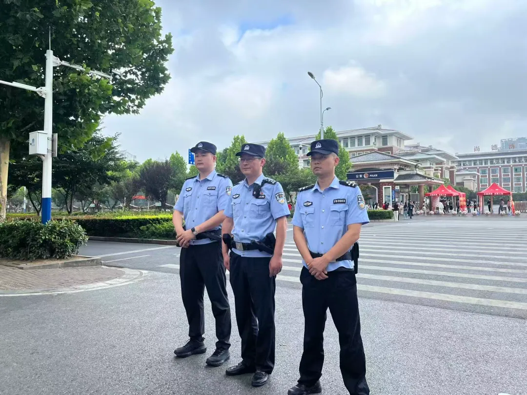 中考护航|平安护航 逐梦中考-第14张图片-四季读书网 中考护航|平安护航 逐梦中考-第14张图片-四季读书网