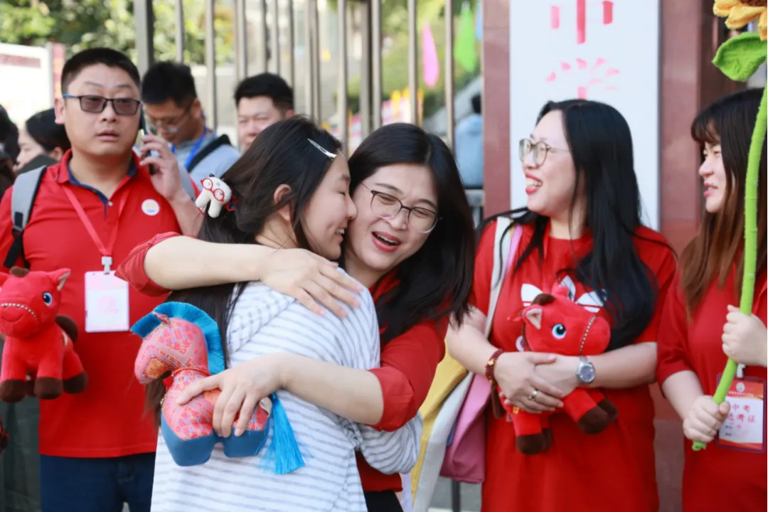 中考首日!执笔为剑,梦想花开-第5张图片-四季读书网 中考首日!执笔为剑,梦想花开-第5张图片-四季读书网