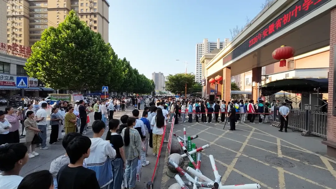 中考首日!利辛…-第2张图片-四季读书网 中考首日!利辛…-第2张图片-四季读书网