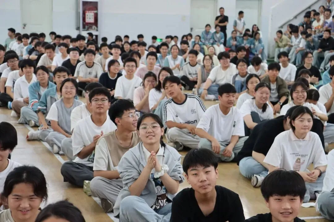 冲刺中考,为梦想而战!我校隆重举行初三中考送考仪式-第33张图片-四季读书网