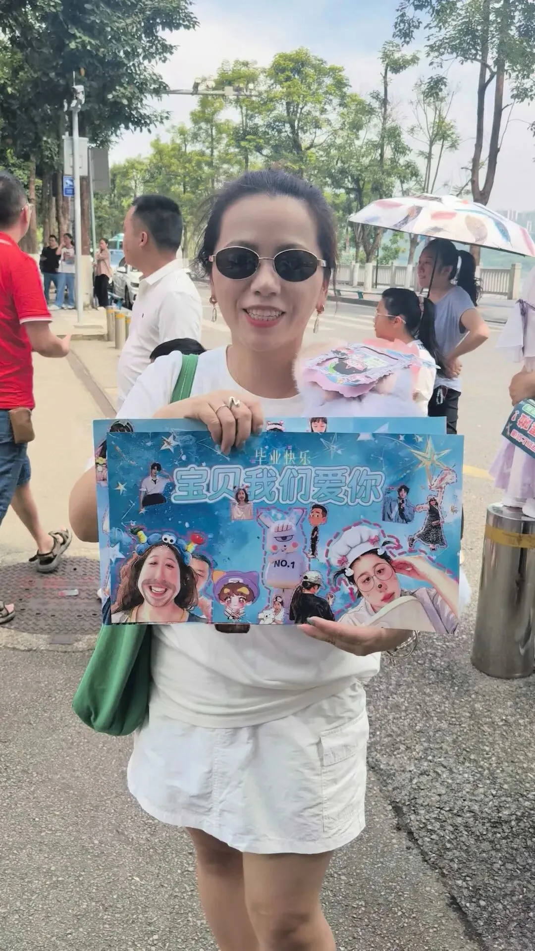 中考圆满落幕,巴南学子挥别考场奔赴新程-第2张图片-四季读书网 中考圆满落幕,巴南学子挥别考场奔赴新程-第2张图片-四季读书网