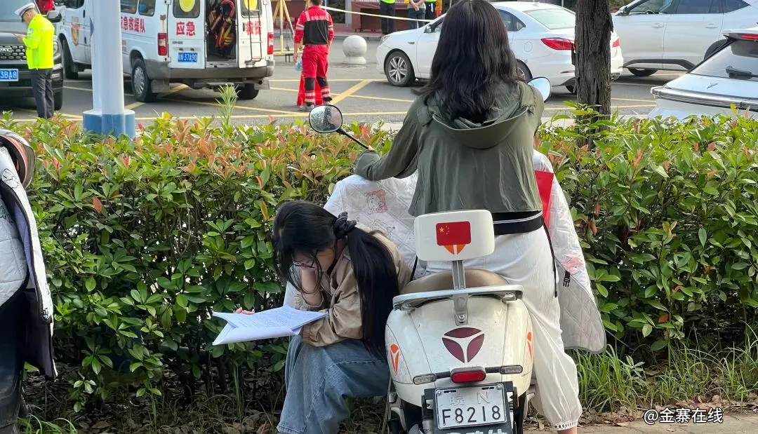 直击现场!金寨中考首日→-第11张图片-四季读书网 直击现场!金寨中考首日→-第11张图片-四季读书网