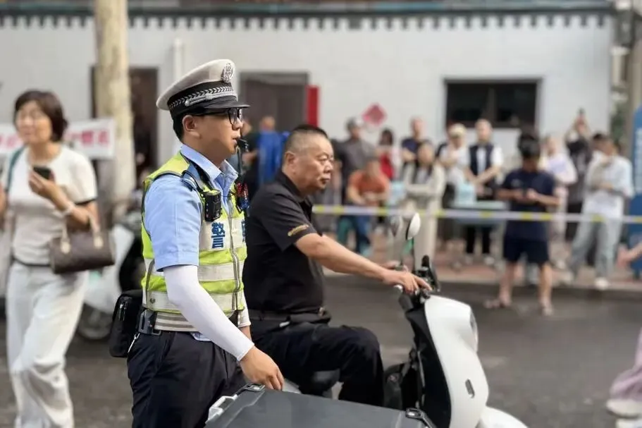 你们逐梦,我们守护!中考加油-第15张图片-四季读书网 你们逐梦,我们守护!中考加油-第15张图片-四季读书网