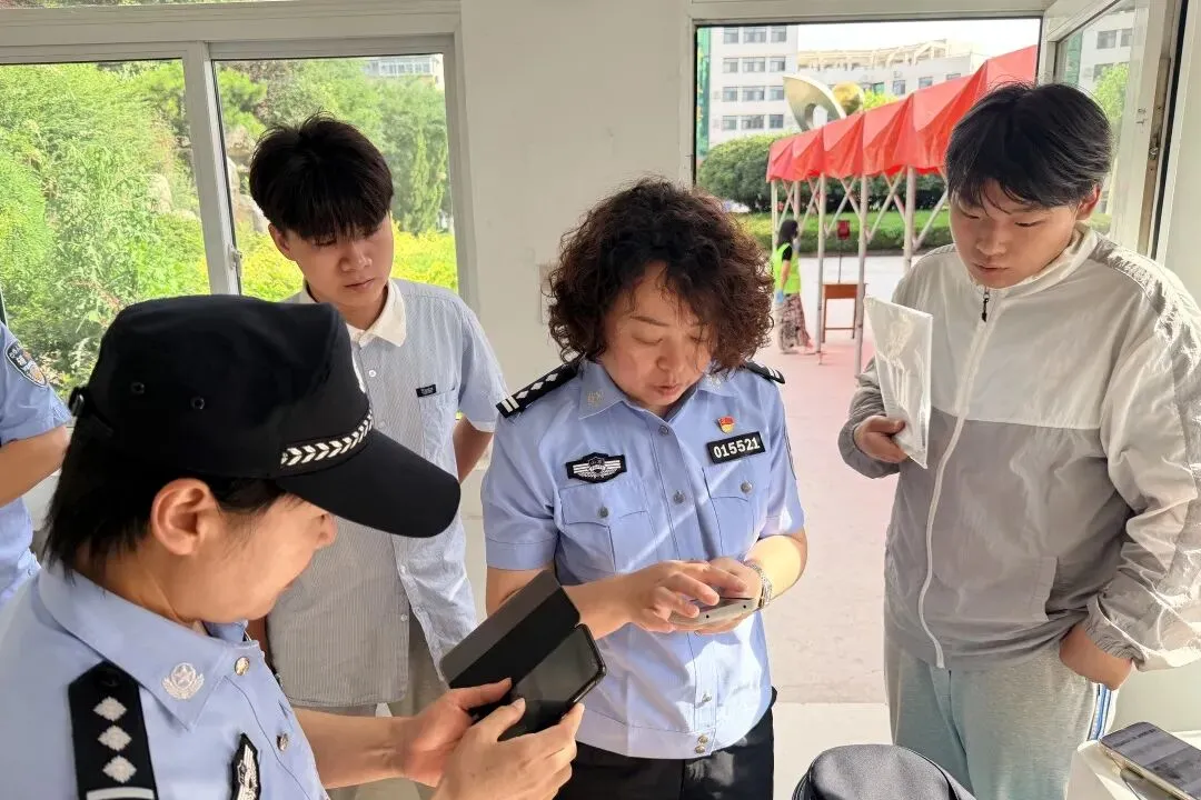 你们逐梦,我们守护!中考加油-第21张图片-四季读书网 你们逐梦,我们守护!中考加油-第21张图片-四季读书网