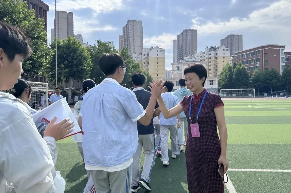 你们逐梦,我们守护!中考加油-第29张图片-四季读书网 你们逐梦,我们守护!中考加油-第29张图片-四季读书网