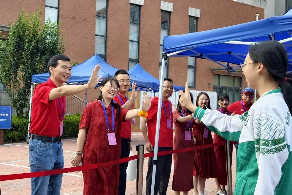 你们逐梦,我们守护!中考加油-第39张图片-四季读书网 你们逐梦,我们守护!中考加油-第39张图片-四季读书网