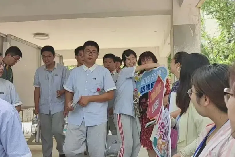 你们逐梦,我们守护!中考加油-第47张图片-四季读书网 你们逐梦,我们守护!中考加油-第47张图片-四季读书网