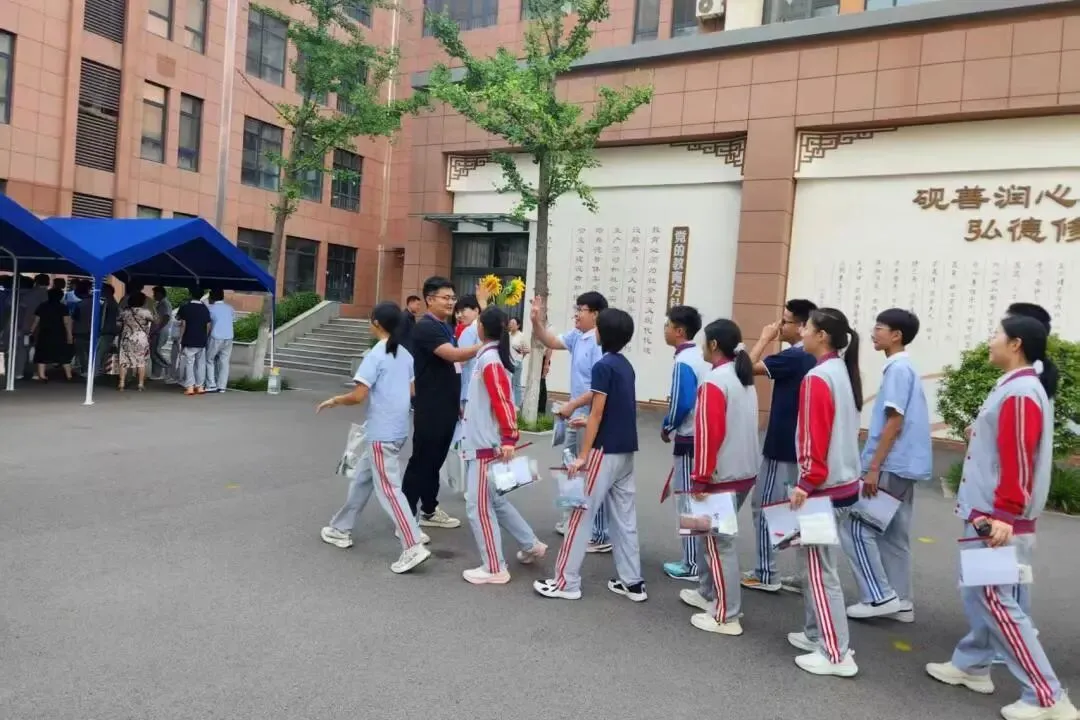 你们逐梦,我们守护!中考加油-第53张图片-四季读书网 你们逐梦,我们守护!中考加油-第53张图片-四季读书网