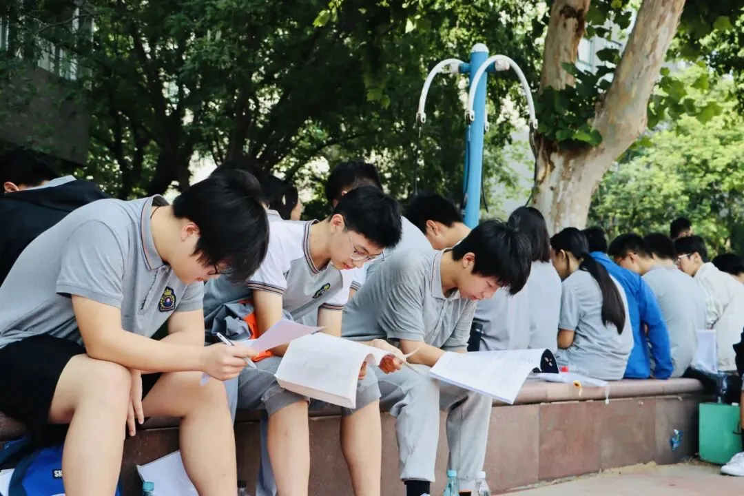 你们逐梦,我们守护!中考加油-第59张图片-四季读书网 你们逐梦,我们守护!中考加油-第59张图片-四季读书网