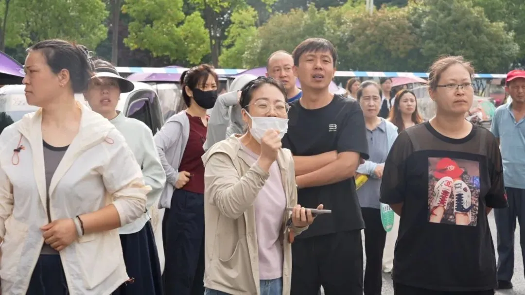 少年,上场!直击无为中考首日!-第12张图片-四季读书网