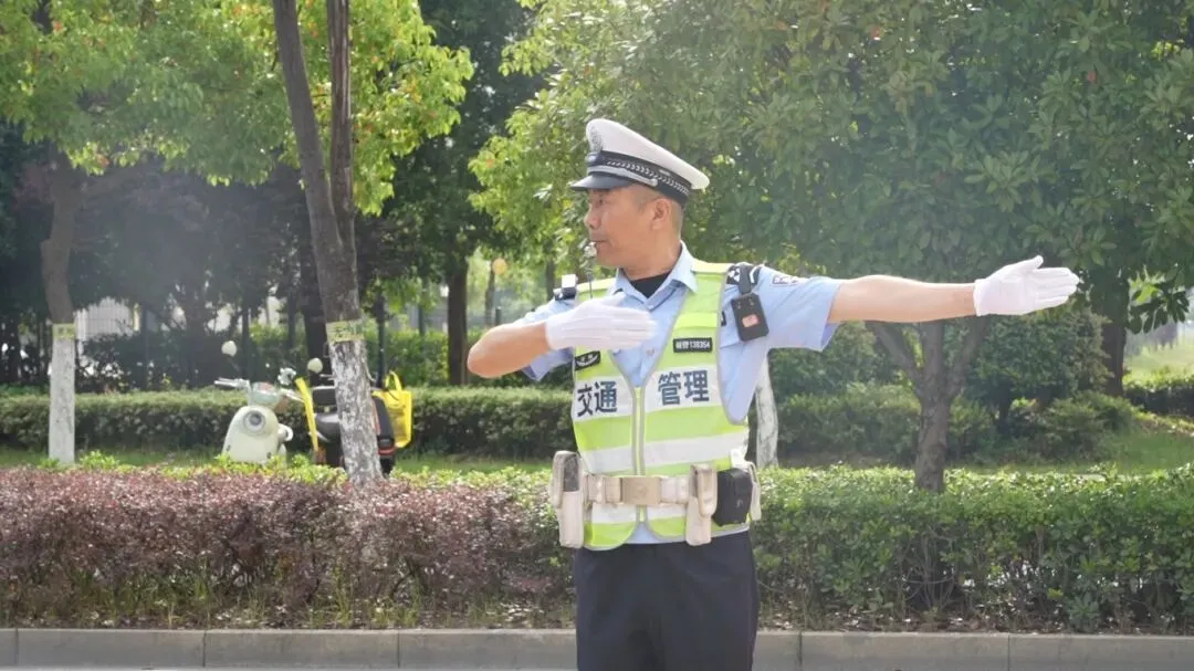 少年,上场!直击无为中考首日!-第15张图片-四季读书网