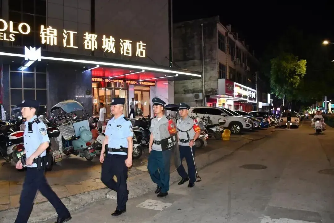 中考进行时|安徽壹方保安暖心护考再出发,全力守护中考平安-第7张图片-四季读书网