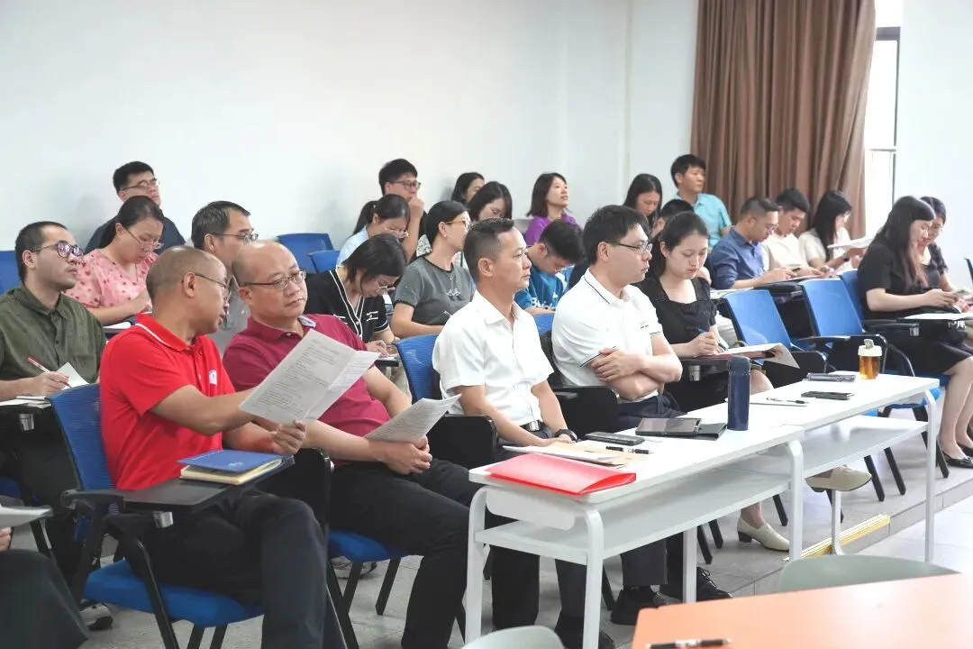 精准破局·激活思维——中考数学冲刺阶段“精准·效能”专题研讨-第13张图片-四季读书网 精准破局·激活思维——中考数学冲刺阶段“精准·效能”专题研讨-第13张图片-四季读书网