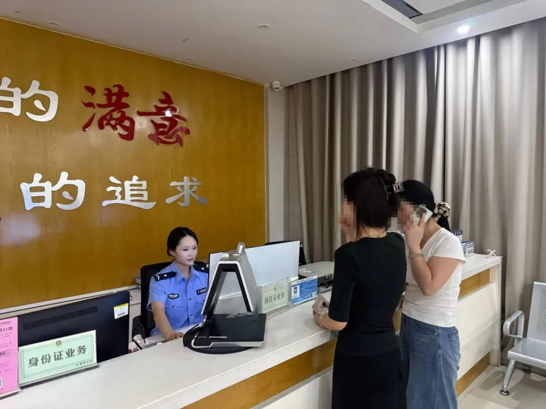 【护航中考】你赴考,我守护——温情一幕再度呈现!-第4张图片-四季读书网 【护航中考】你赴考,我守护——温情一幕再度呈现!-第4张图片-四季读书网