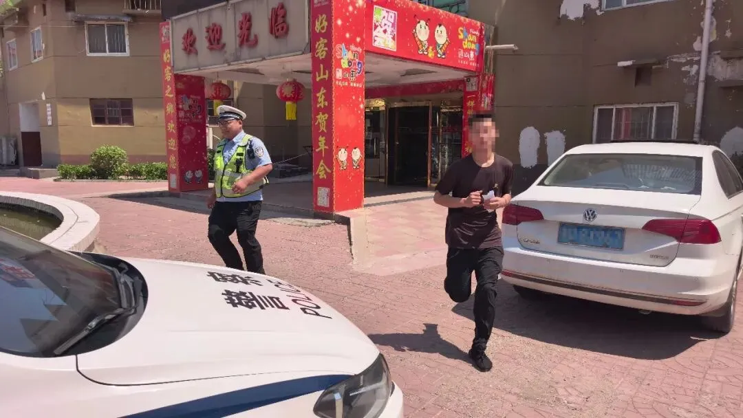 【护航中考】你赴考,我守护——温情一幕再度呈现!-第10张图片-四季读书网 【护航中考】你赴考,我守护——温情一幕再度呈现!-第10张图片-四季读书网