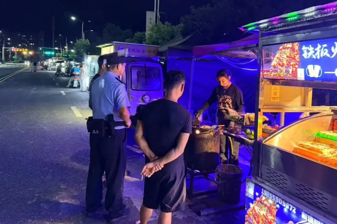 “警”心守护,“赢”战中考!-第4张图片-四季读书网 “警”心守护,“赢”战中考!-第4张图片-四季读书网