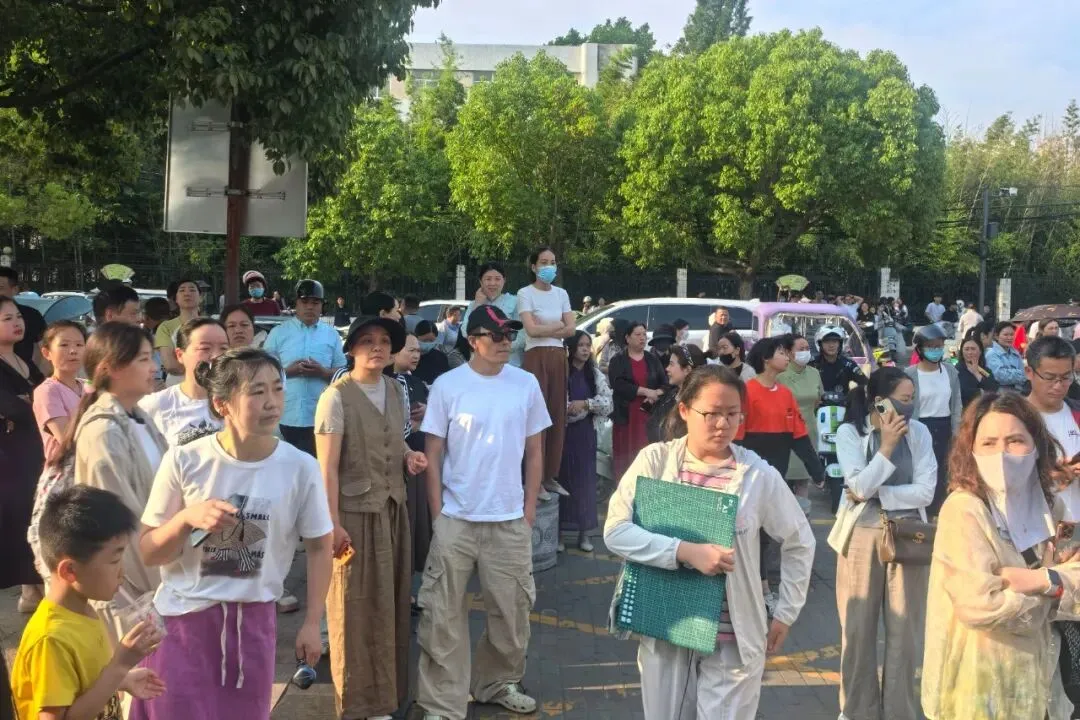 少年,加油!直击东海中考首日-第19张图片-四季读书网 少年,加油!直击东海中考首日-第19张图片-四季读书网