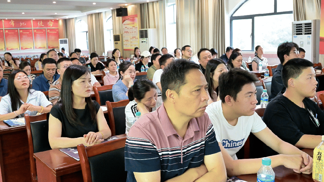 中考聚焦 | 6月21日邀您参加“新高一师资见面会”-第10张图片-四季读书网