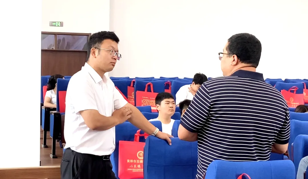 备考专家助力,打通中考最后一公里 |至德高级中学大型校园开放日圆满举行-第23张图片-四季读书网 备考专家助力,打通中考最后一公里 |至德高级中学大型校园开放日圆满举行-第23张图片-四季读书网
