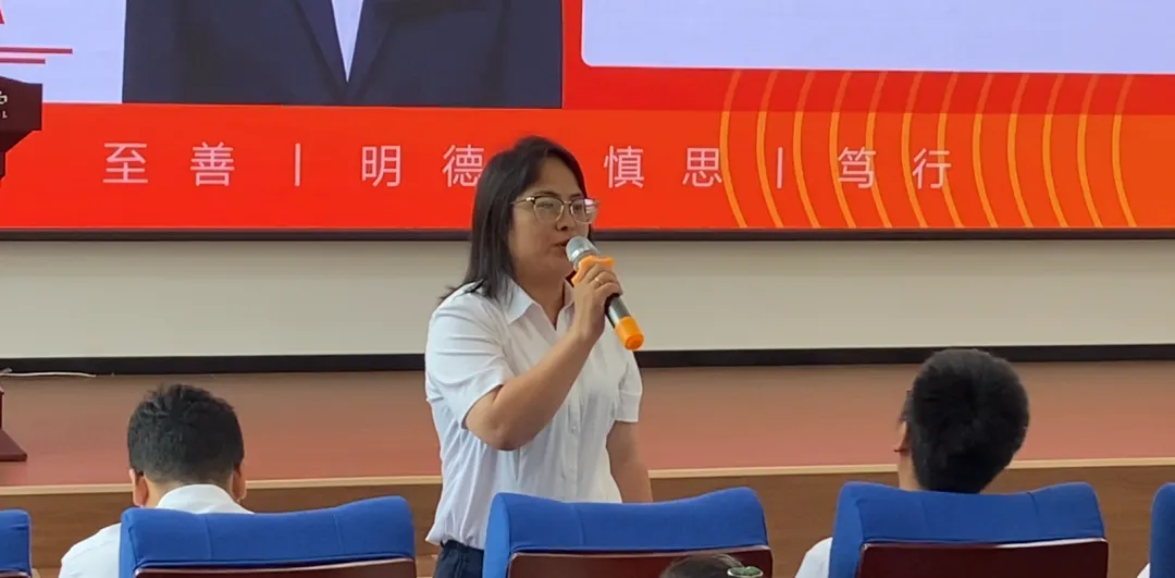 备考专家助力,打通中考最后一公里 |至德高级中学大型校园开放日圆满举行-第37张图片-四季读书网 备考专家助力,打通中考最后一公里 |至德高级中学大型校园开放日圆满举行-第37张图片-四季读书网