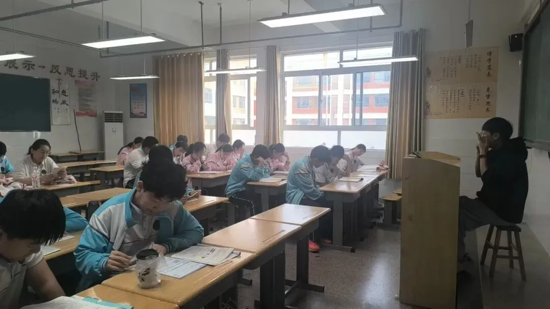 毕业季|中考次日:放平心态,稳扎稳打-第16张图片-四季读书网 毕业季|中考次日:放平心态,稳扎稳打-第16张图片-四季读书网