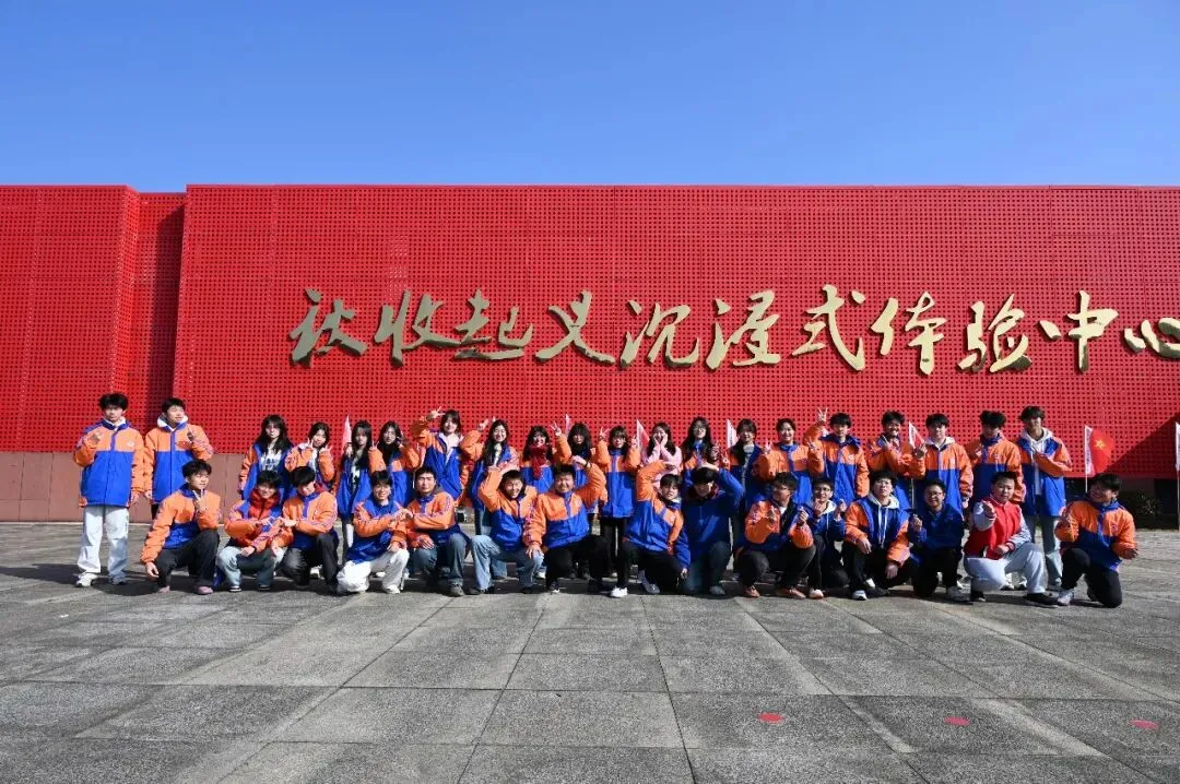 中考聚焦 | 6月21日邀您参加“新高一师资见面会”-第34张图片-四季读书网