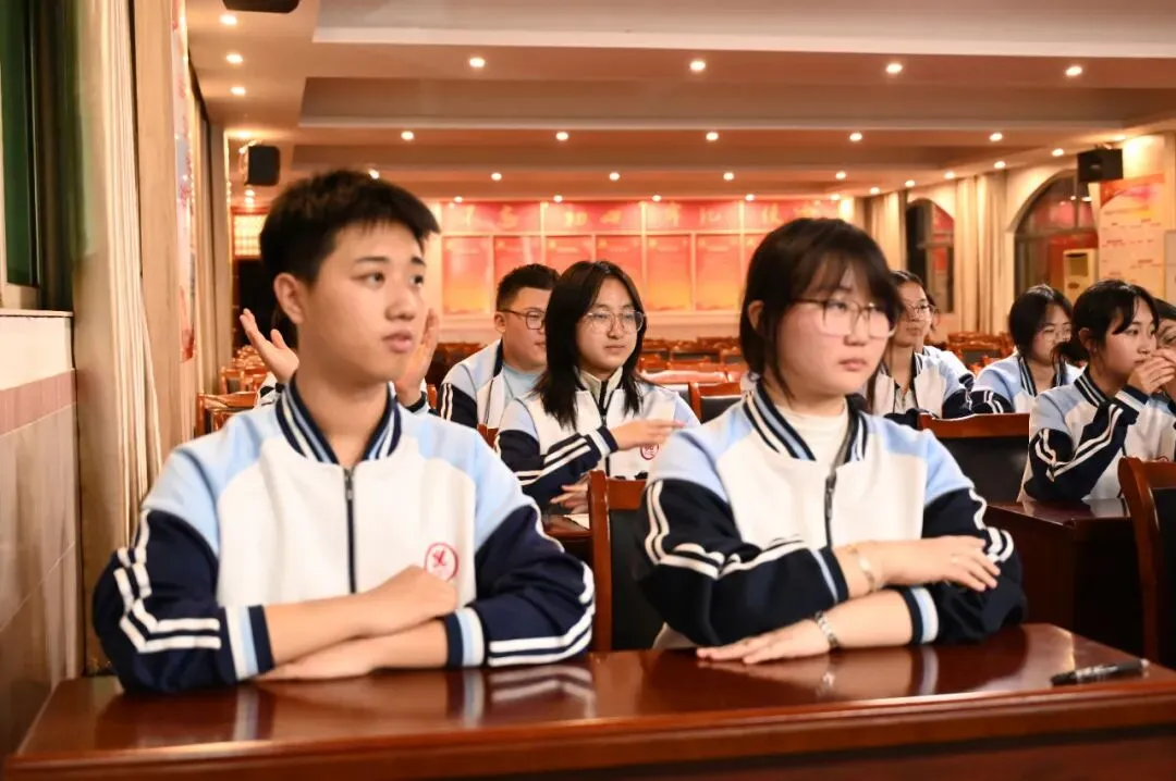 中考聚焦 | 6月21日邀您参加“新高一师资见面会”-第38张图片-四季读书网
