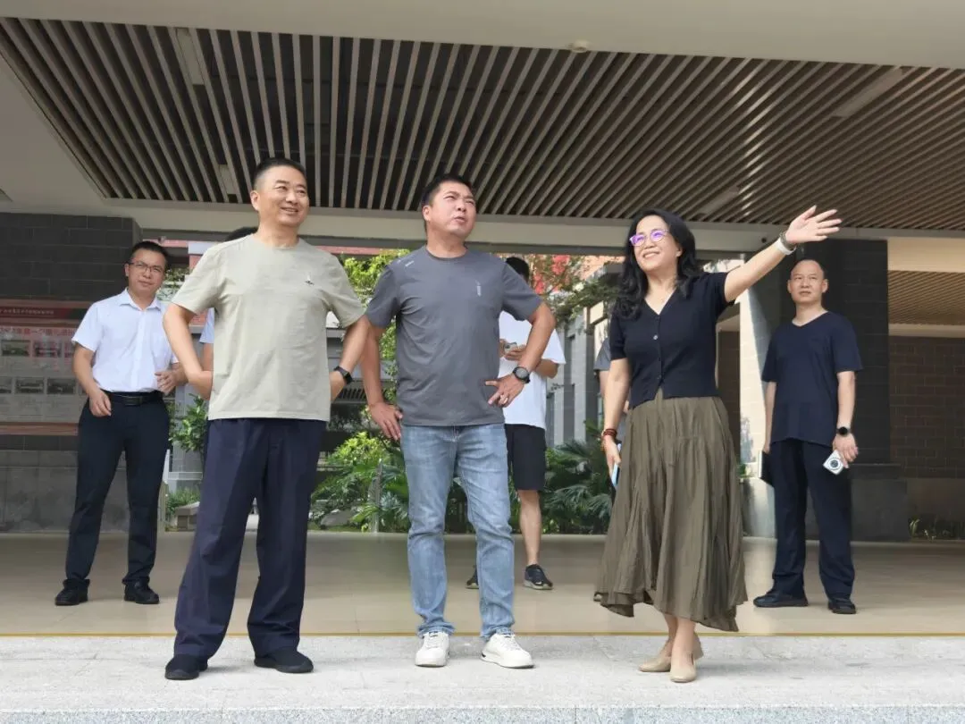 筑牢中考考点安全防线,深耕教联体协同共育——荔湖派出所领导莅临我校初中校区指导工作-第9张图片-四季读书网
