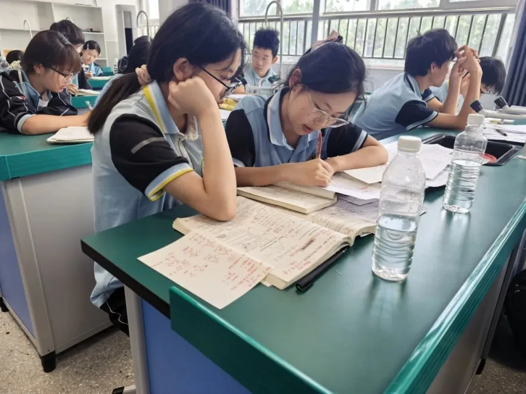 【幸福涑河—护航中考,为梦守望】临沂涑河实验学校2026年中考纪实-第4张图片-四季读书网