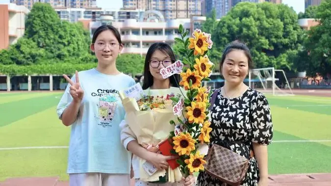 中考收官,成长不止-第13张图片-四季读书网 中考收官,成长不止-第13张图片-四季读书网