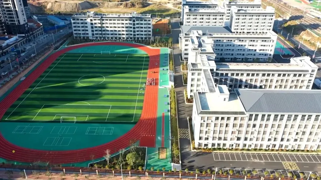 中考倒计时,升学选择犯难?或许建州外国语高级中学能给你答案!-第4张图片-四季读书网