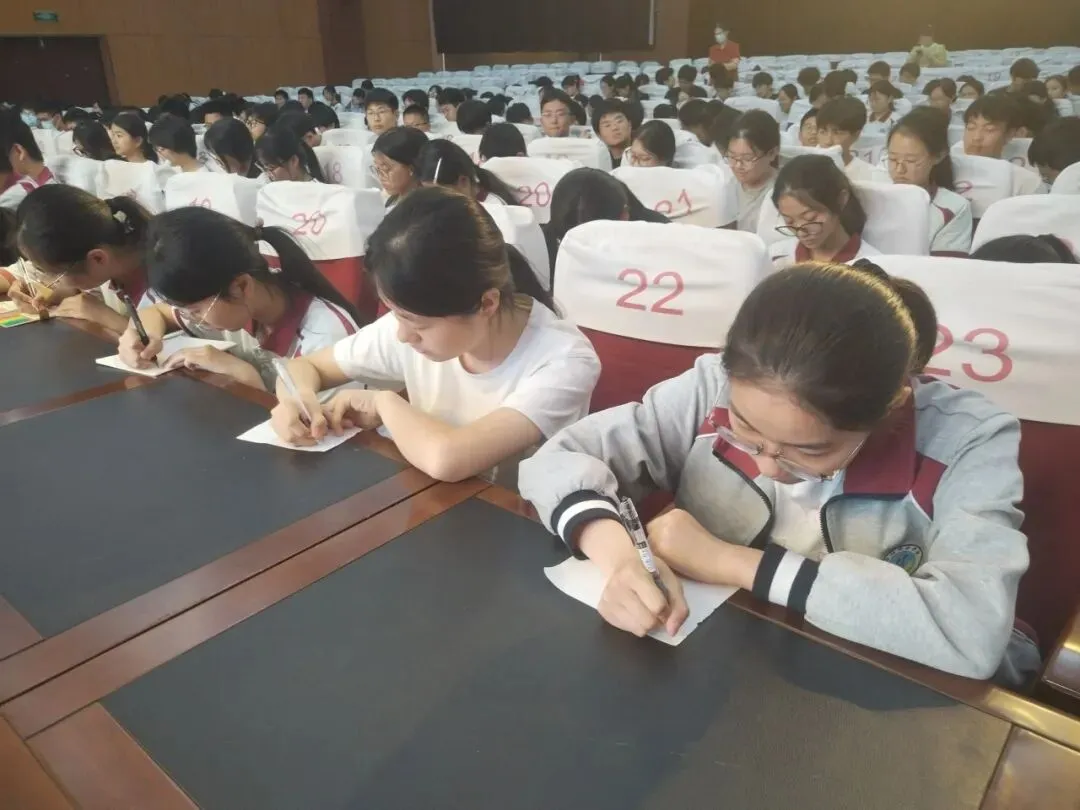 稳心态 轻备考 从容迎中考——常州市正衡中学郑陆分校开展九年级考前减压赋能心理团辅活动-第15张图片-四季读书网
