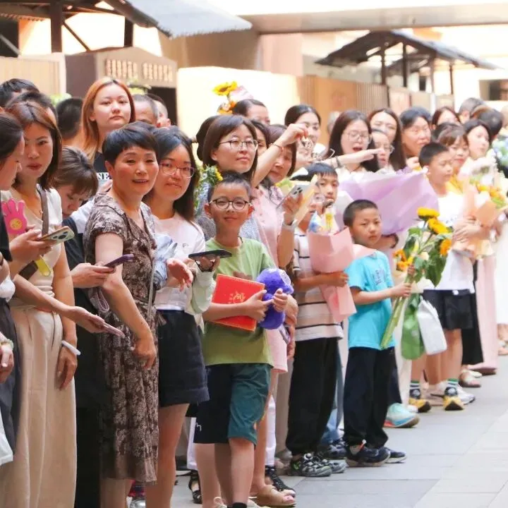 中考凯旋丨初三旅程圆满收官,人生全新副本即将解锁!-第38张图片-四季读书网 中考凯旋丨初三旅程圆满收官,人生全新副本即将解锁!-第38张图片-四季读书网