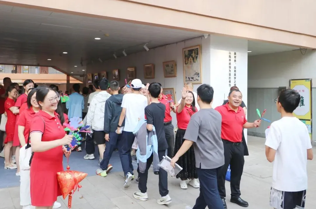 中考凯旋丨初三旅程圆满收官,人生全新副本即将解锁!-第43张图片-四季读书网 中考凯旋丨初三旅程圆满收官,人生全新副本即将解锁!-第43张图片-四季读书网
