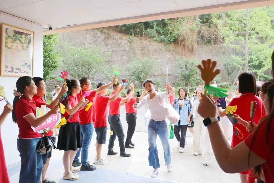 中考凯旋丨初三旅程圆满收官,人生全新副本即将解锁!-第46张图片-四季读书网 中考凯旋丨初三旅程圆满收官,人生全新副本即将解锁!-第46张图片-四季读书网