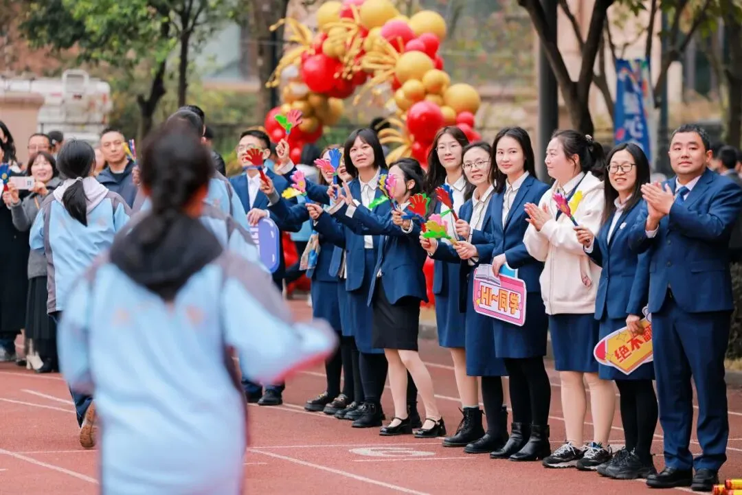 中考凯旋丨初三旅程圆满收官,人生全新副本即将解锁!-第84张图片-四季读书网 中考凯旋丨初三旅程圆满收官,人生全新副本即将解锁!-第84张图片-四季读书网