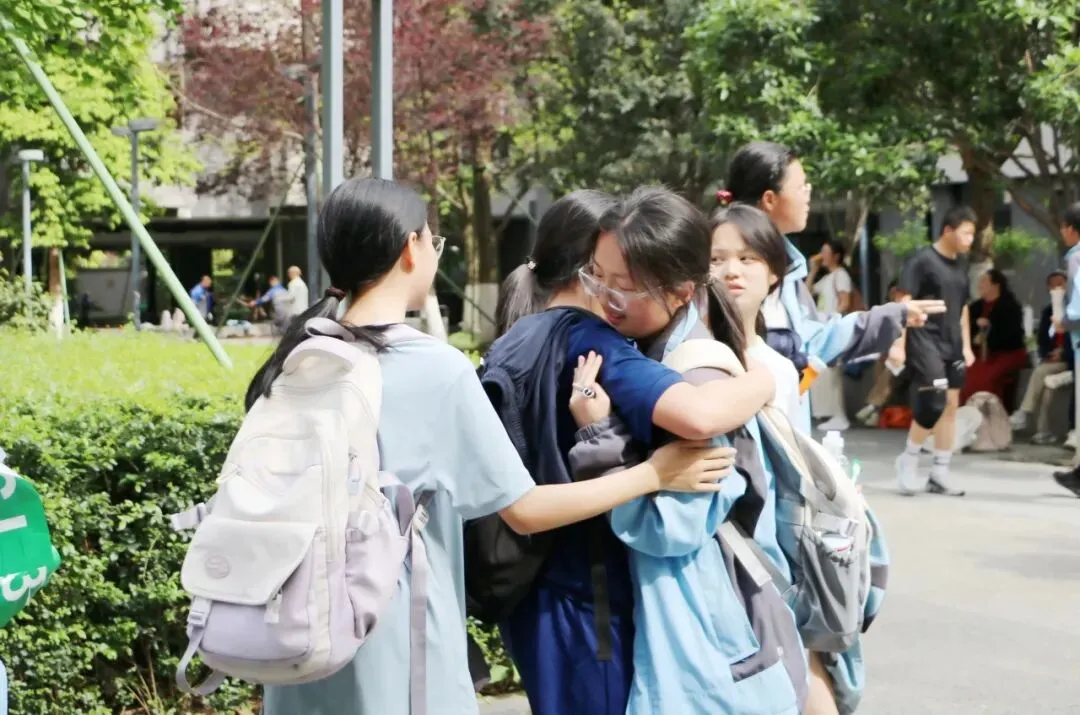 中考凯旋丨初三旅程圆满收官,人生全新副本即将解锁!-第91张图片-四季读书网 中考凯旋丨初三旅程圆满收官,人生全新副本即将解锁!-第91张图片-四季读书网