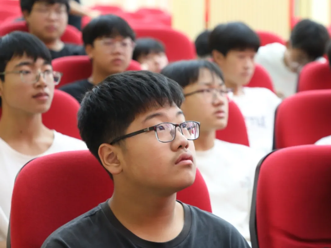 厉兵秣马战中考,逐光而上创辉煌——汝城县玉潭学校初中部圆满举行动员大会-第25张图片-四季读书网