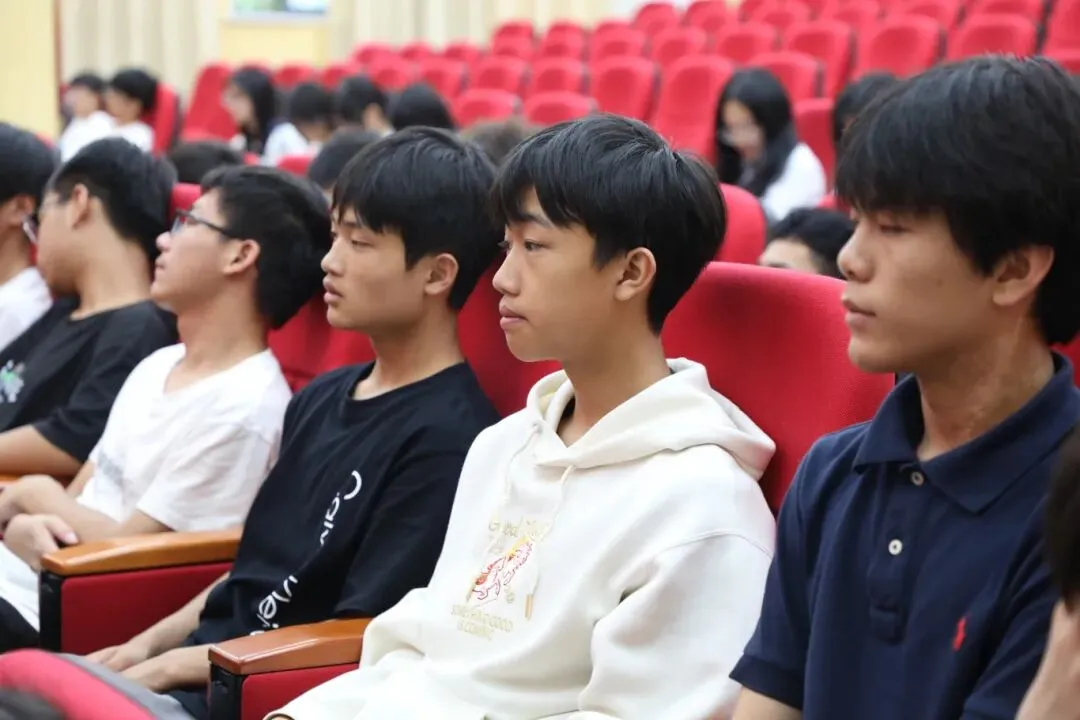 厉兵秣马战中考,逐光而上创辉煌——汝城县玉潭学校初中部圆满举行动员大会-第29张图片-四季读书网